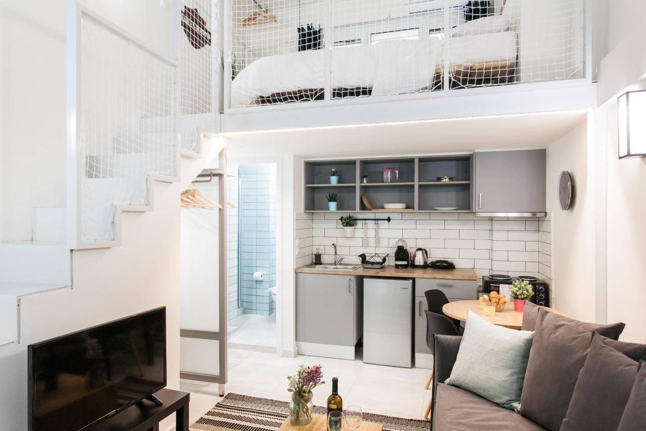 Be Based In This Groovy Loft In The City Center!! เอเธนส์ ภายนอก รูปภาพ